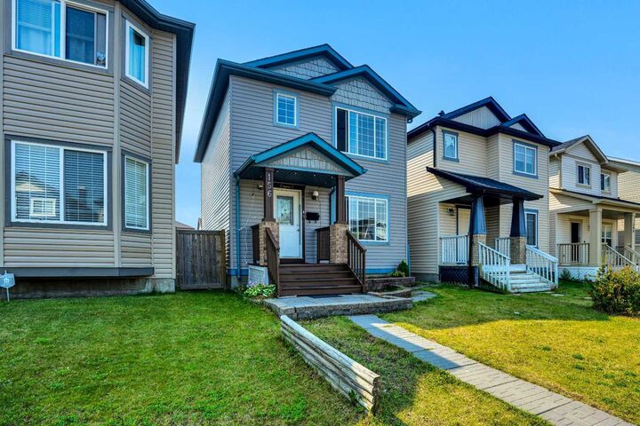 Property Photo: 156 Saddlecrest Place NE AB T3J 5G2
