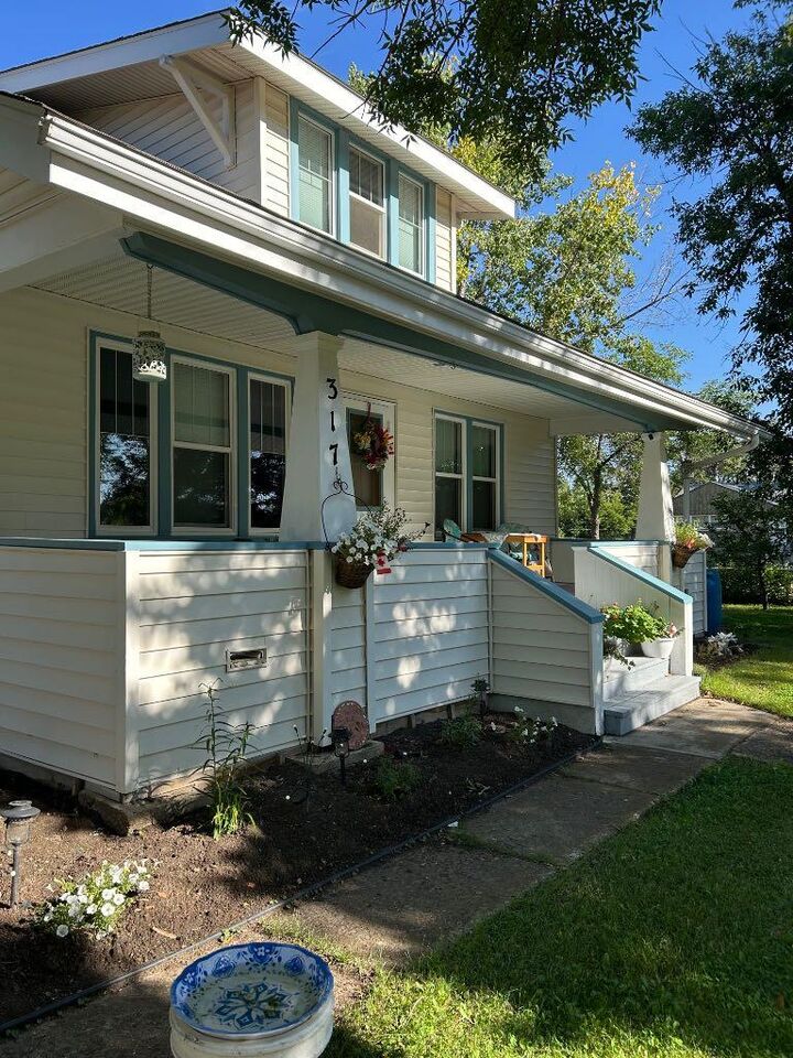 Property Photo: 317 Main Street West Street W AB T0B 0A0