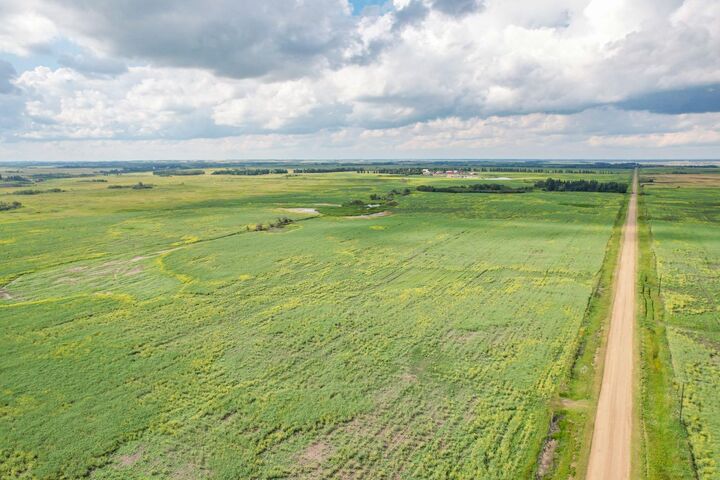 Property Photo: 43038 Range Road 181 AB T0B 1H0