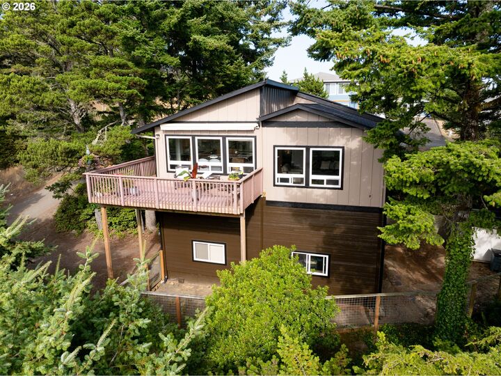 Property Photo:  4995 Grand Ave  OR 97134 