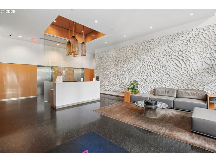Property Photo: 937 NW Glisan St 237 OR 97209
