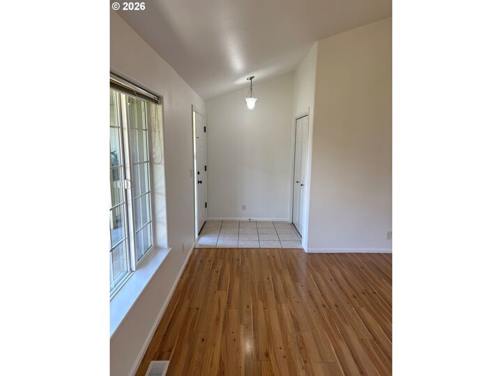 Property Photo:  6087 Geyser Peak Pl  OR 97402 