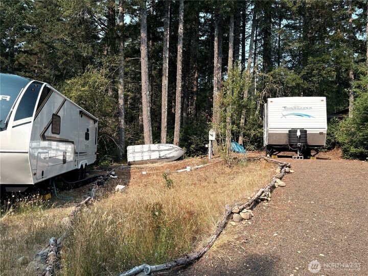 Property Photo:  110 N Napilikai Drive  WA 98555 