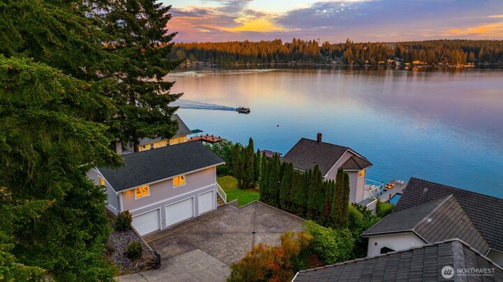 Property Photo:  2210 E  Mason Lake Drive W  WA 98546 