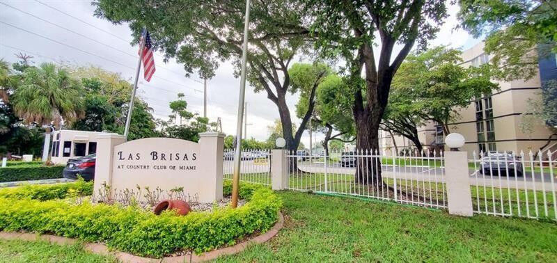 Property Photo:  7035 NW 186th Street D111  FL 33015 