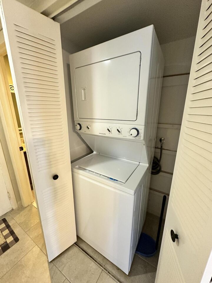 Property Photo: 123 Capri C FL 33484