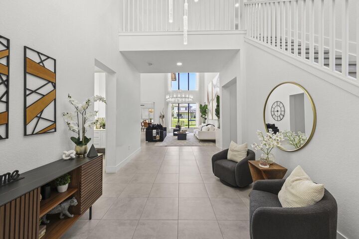 Property Photo:  10432 N Lago Vista Circle  FL 33076 