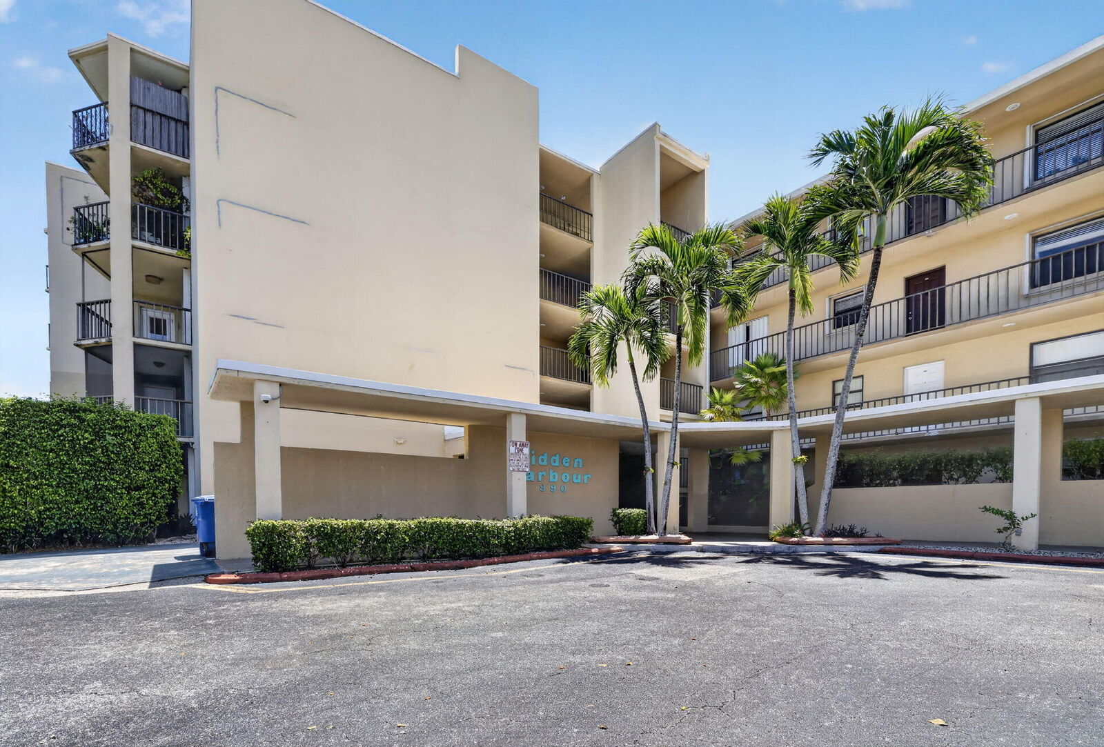 Property Photo:  890 N Federal Highway 202  FL 33462 