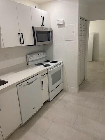 Property Photo: 3123 Oakland Shores Drive D207 FL 33309