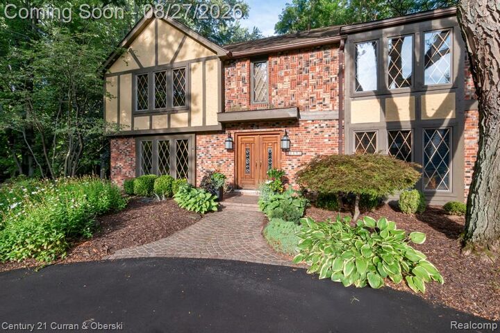 Property Photo:  8890 Northampton Drive  MI 48170 