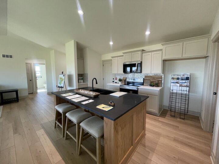Property Photo: 2231 E Arrowhead St KS 67002