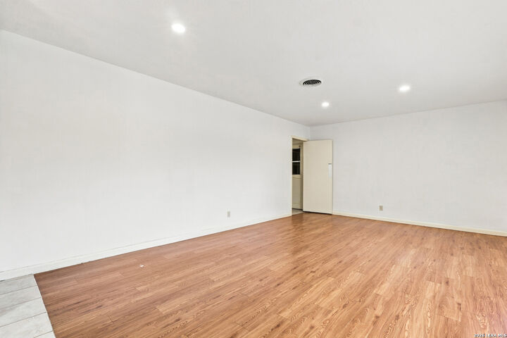 Property Photo:  2902 Old Ranch Rd  TX 78217 