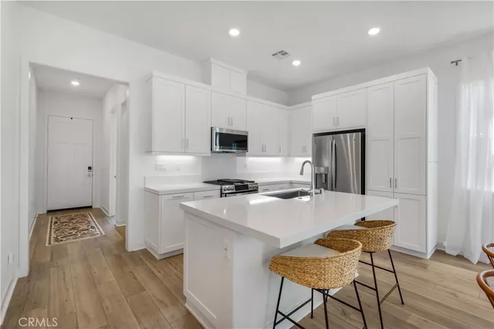 Property Photo:  842 Sunrise Road  CA 92694 