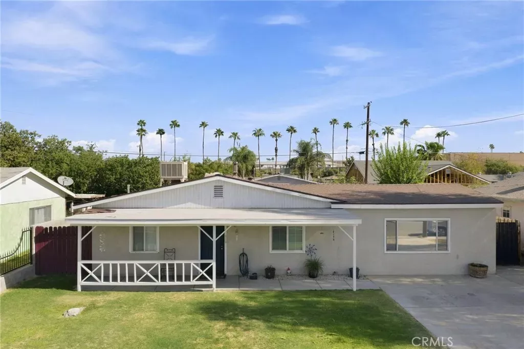 Property Photo: 2700 Lum Ave CA 93304