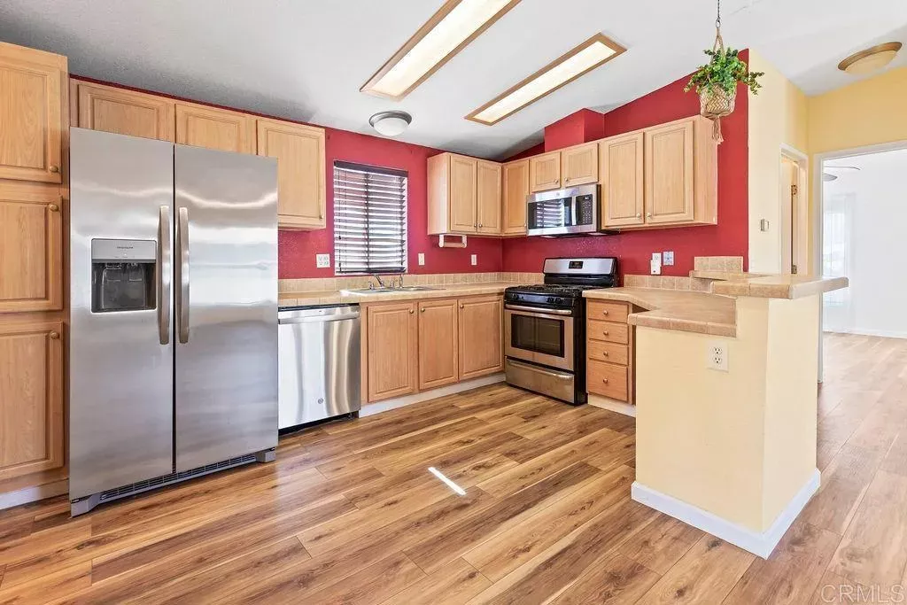 Property Photo: 300 Thornton Dr 5 CA 92021