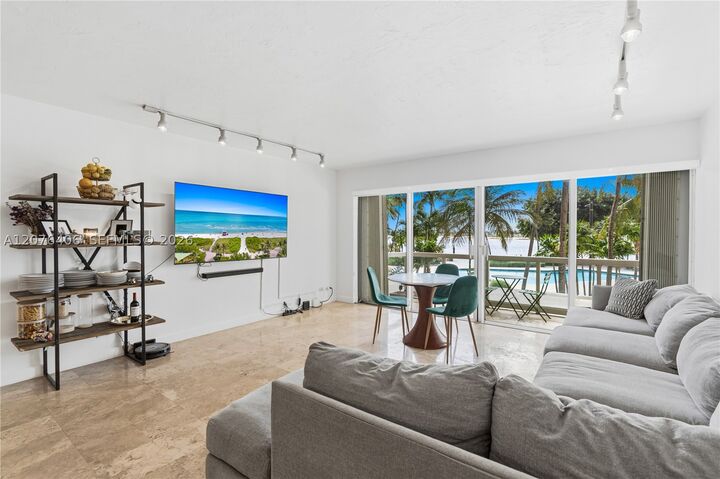 Property Photo: 2451 Brickell Ave 2T FL 33129