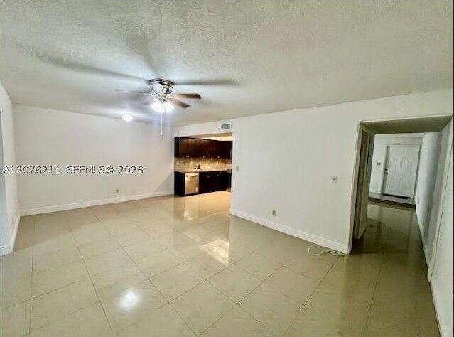 Property Photo:  40 Madrid Ln 1-11  FL 33324 