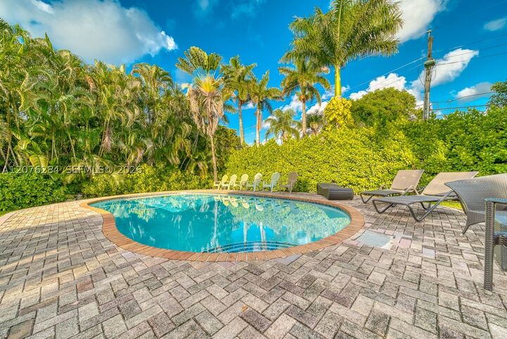 Property Photo: 13801 NE 1st Ave FL 33161
