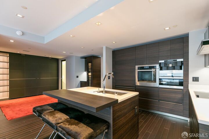 Property Photo:  333 Bush Street 3903  CA 94104 