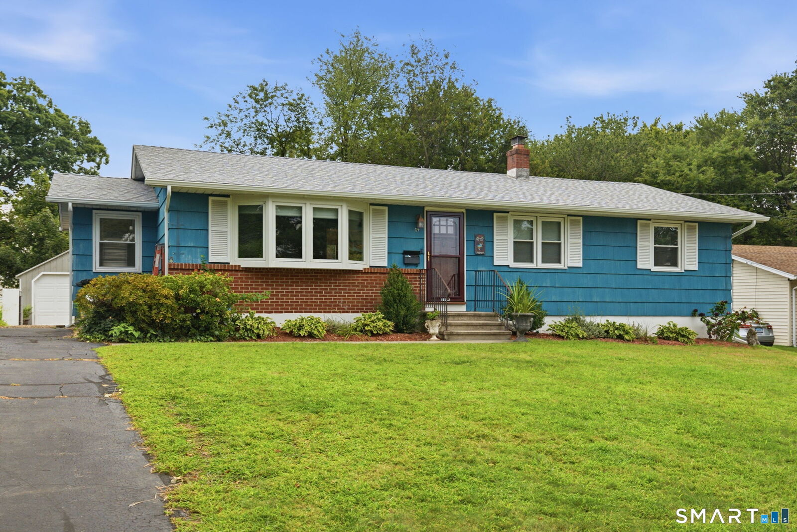 Property Photo:  74 Live Oaks Road  CT 06460 