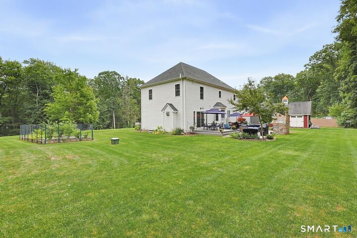 Property Photo:  34 Foxglove Circle  CT 06441 