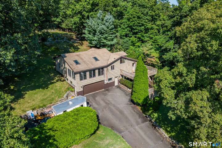 Property Photo: 1 Hayestown Heights CT 06811