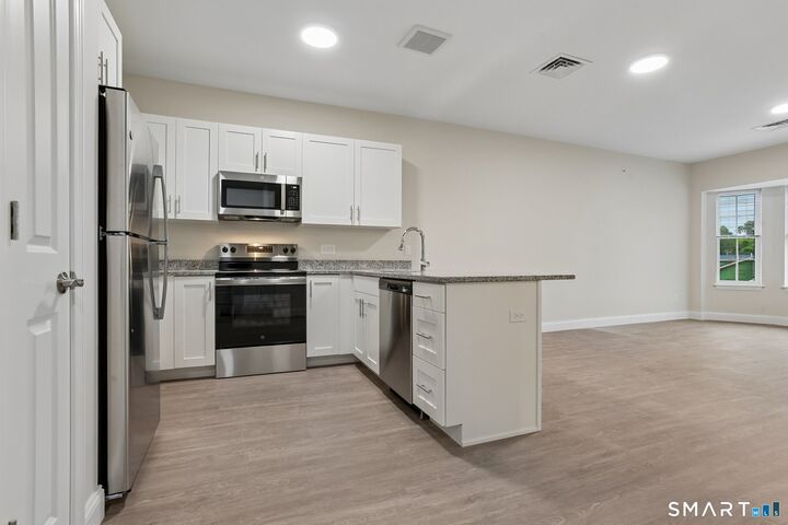Property Photo:  55 Steele Boulevard 217  CT 06037 