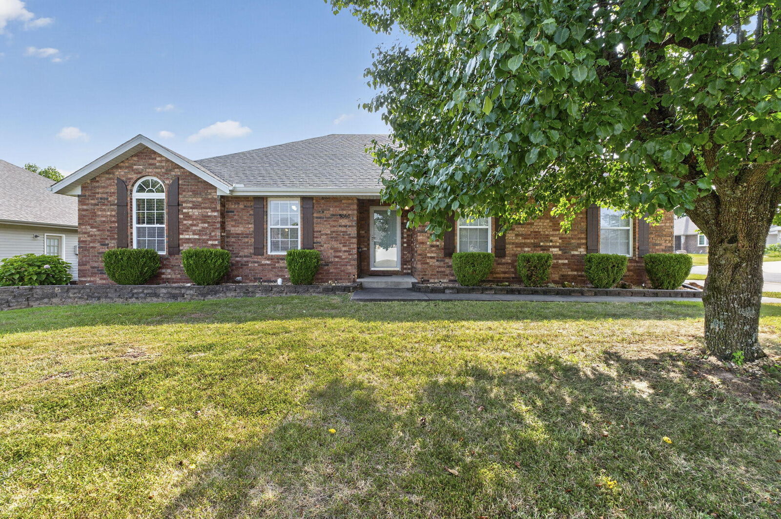 Property Photo: 5060 S Grasshill Court MO 65619