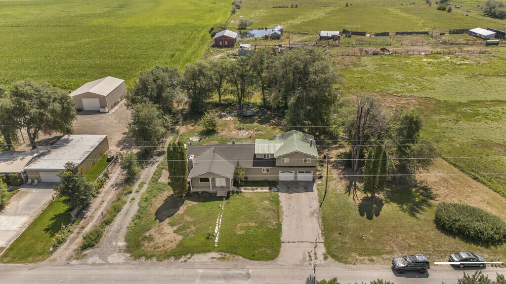 Property Photo:  3148 E 600 N  ID 83434 
