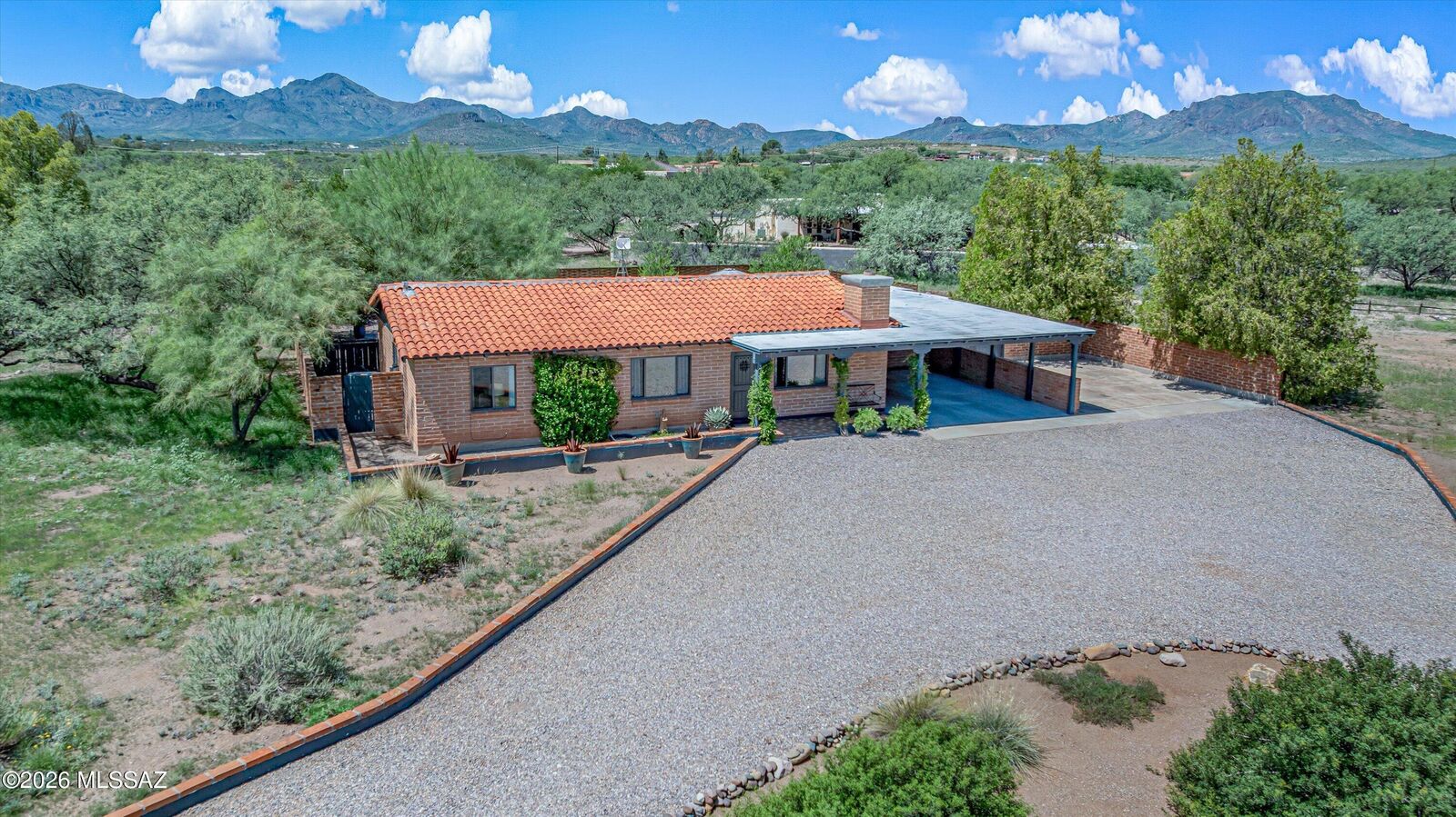 Property Photo: 15 Circulo Nomada AZ 85646