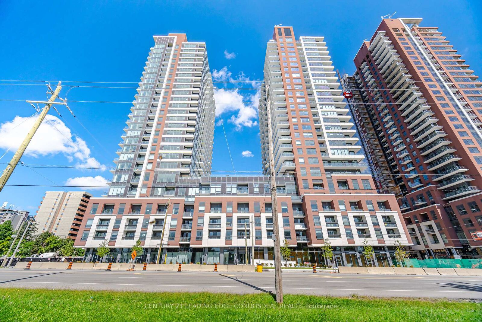 Property Photo:  4010 Eglinton Avenue W 1607  ON M9A 0G5 
