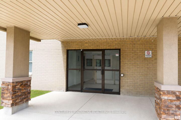 Property Photo: 936 Glen Street 101 ON L1J 5Z7