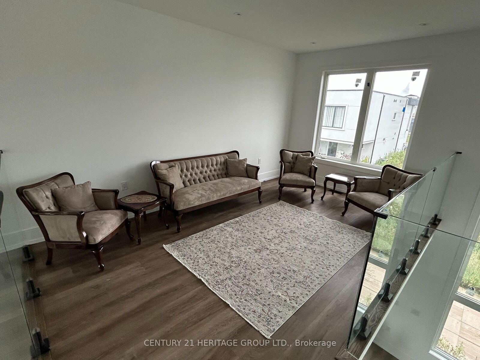 Property Photo: 3714 Quayside Drive ON L3V 8M9
