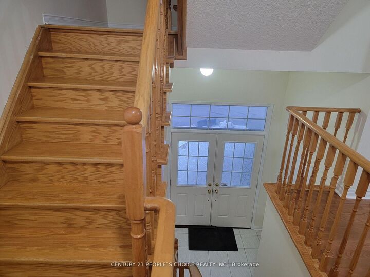 Property Photo: 783 Millworks Crescent Upper ON L5B 0B9