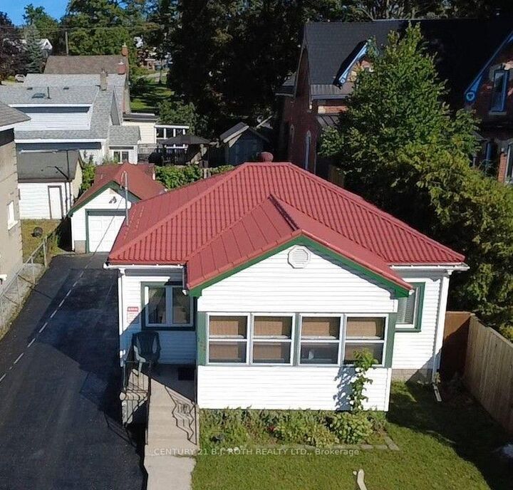 124 Mary Street — photo 1