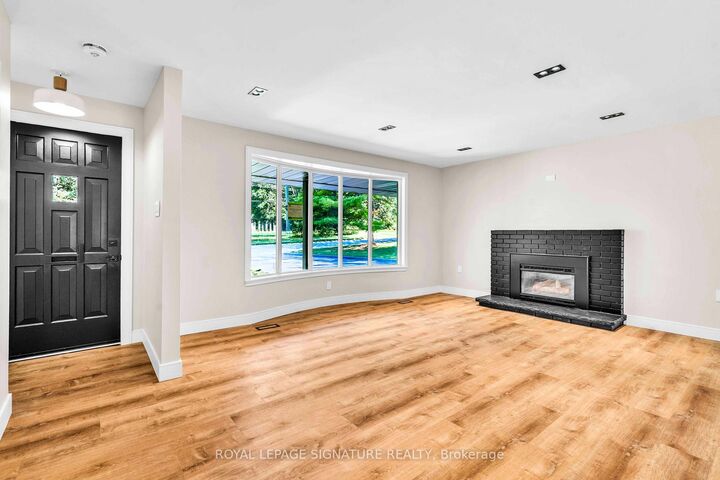 Photo de la propriété: 986 Srigley Street 1 ON L3Y 1Y3