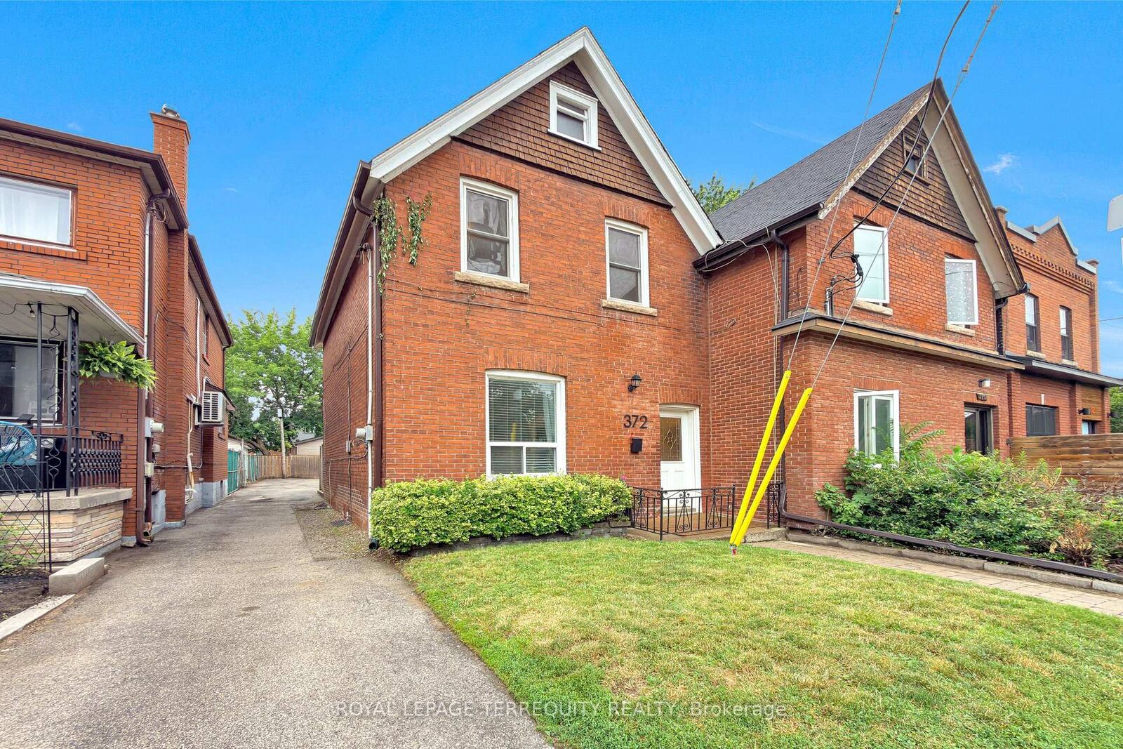 Property Photo: 372 St Johns Road ON M6S 2K8