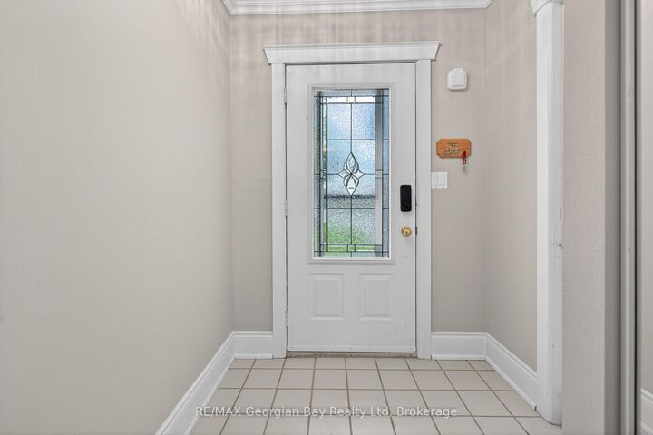 Property Photo: 696 King Street 63 ON L4R 5B6