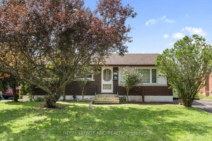 Property Photo:  7427 Merritt Avenue  ON L2G 5C3 