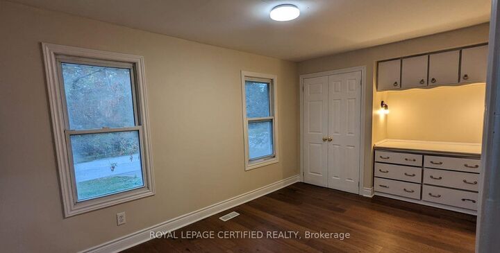 Property Photo:  1468 Dundas Crescent  ON L5C 1E9 