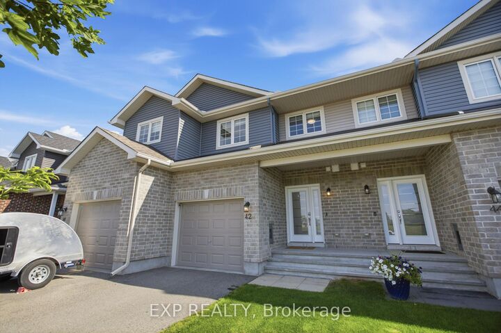 Property Photo: 42 Vimy Ridge Crescent ON K7S 0H7