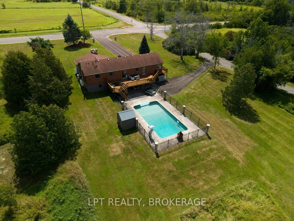 Property Photo: 4404 Unity Road ON K0H 2H0