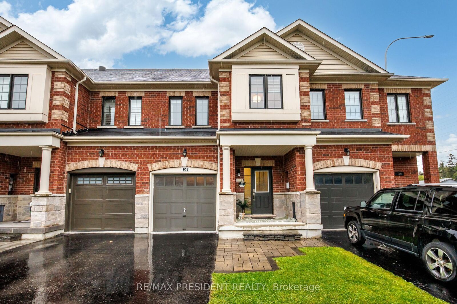 Property Photo:  108 Underwood Drive  ON L1M 0K9 