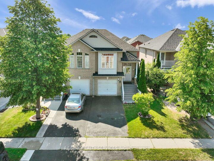 Property Photo: 101 River Rock Crescent ON L7A 2W4