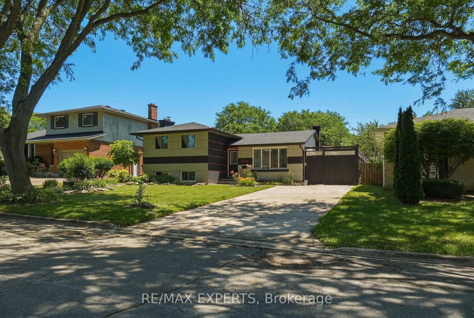 Property Photo: 7142 Rosseau Place ON L2J 3V2
