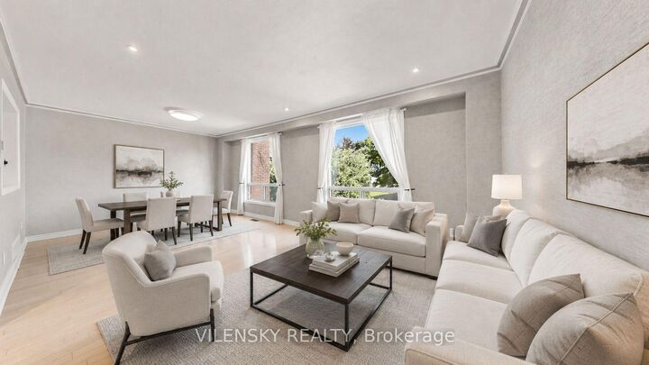 Property Photo: 14 Poplar Crescent 19 ON L4G 3L3