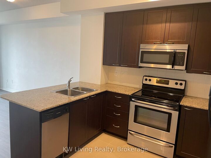 Property Photo:  385 Prince Of Wales Drive 2403  ON L5B 0C6 