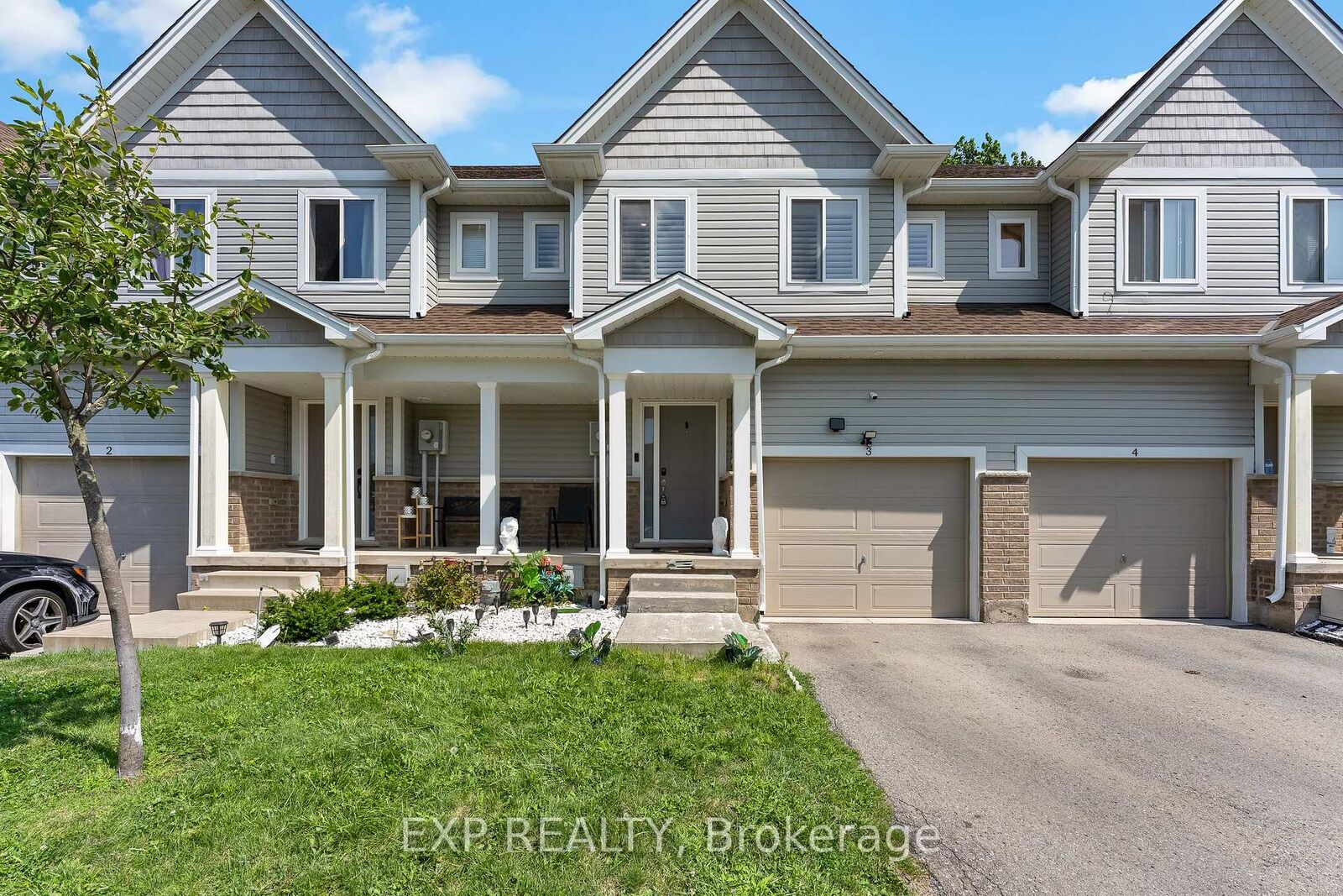 Property Photo: 60 Canterbury Drive 3 ON L2P 3M8