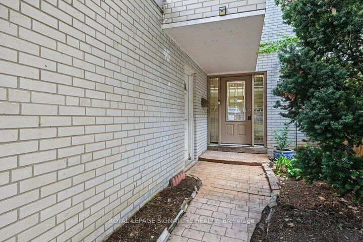 Property Photo: 45 Chipwood Crescent ON M2J 3X6