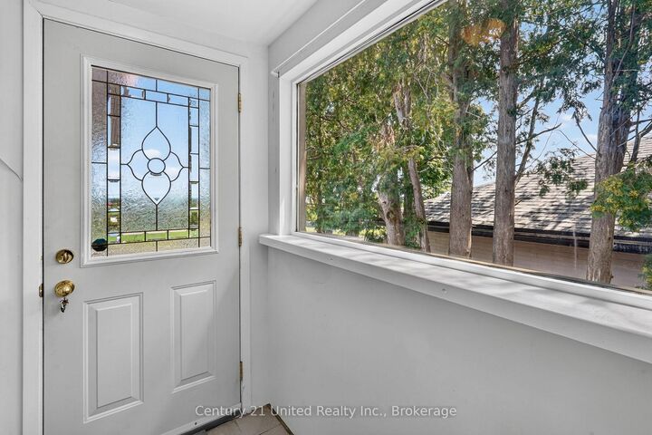 Property Photo:  1696 Applewood Crescent  ON K9K 1N4 